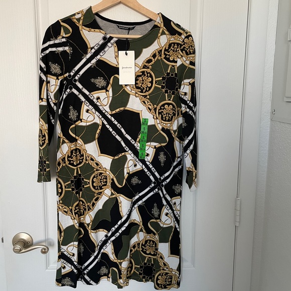 Dress - Picture 5 of 5